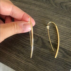 Elegant Gold Curved Earrings